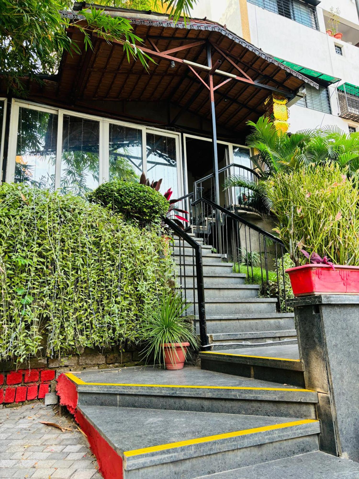 Royal Palms Luxury Service Apartment ناغبور المظهر الخارجي الصورة