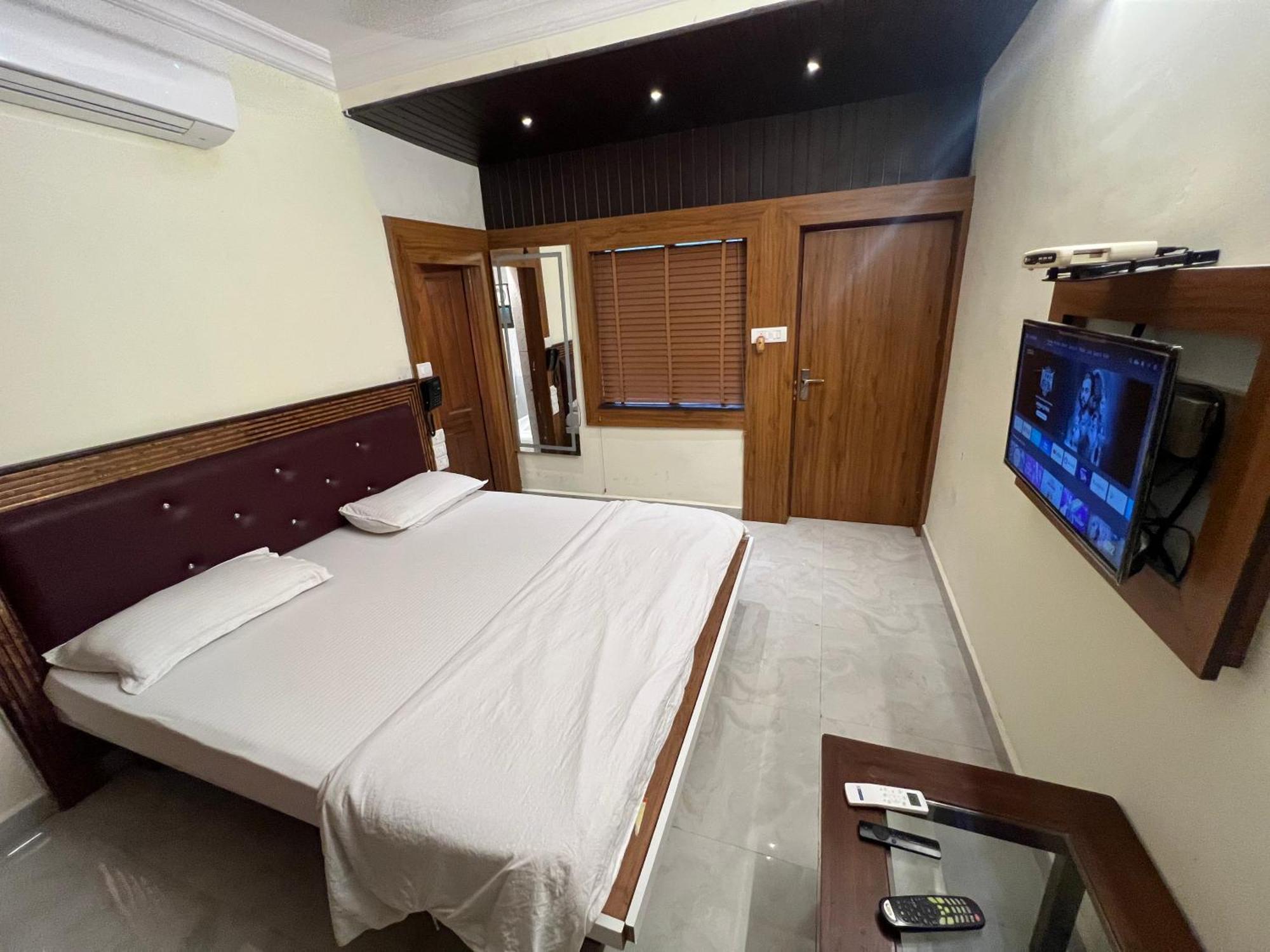 Royal Palms Luxury Service Apartment ناغبور المظهر الخارجي الصورة