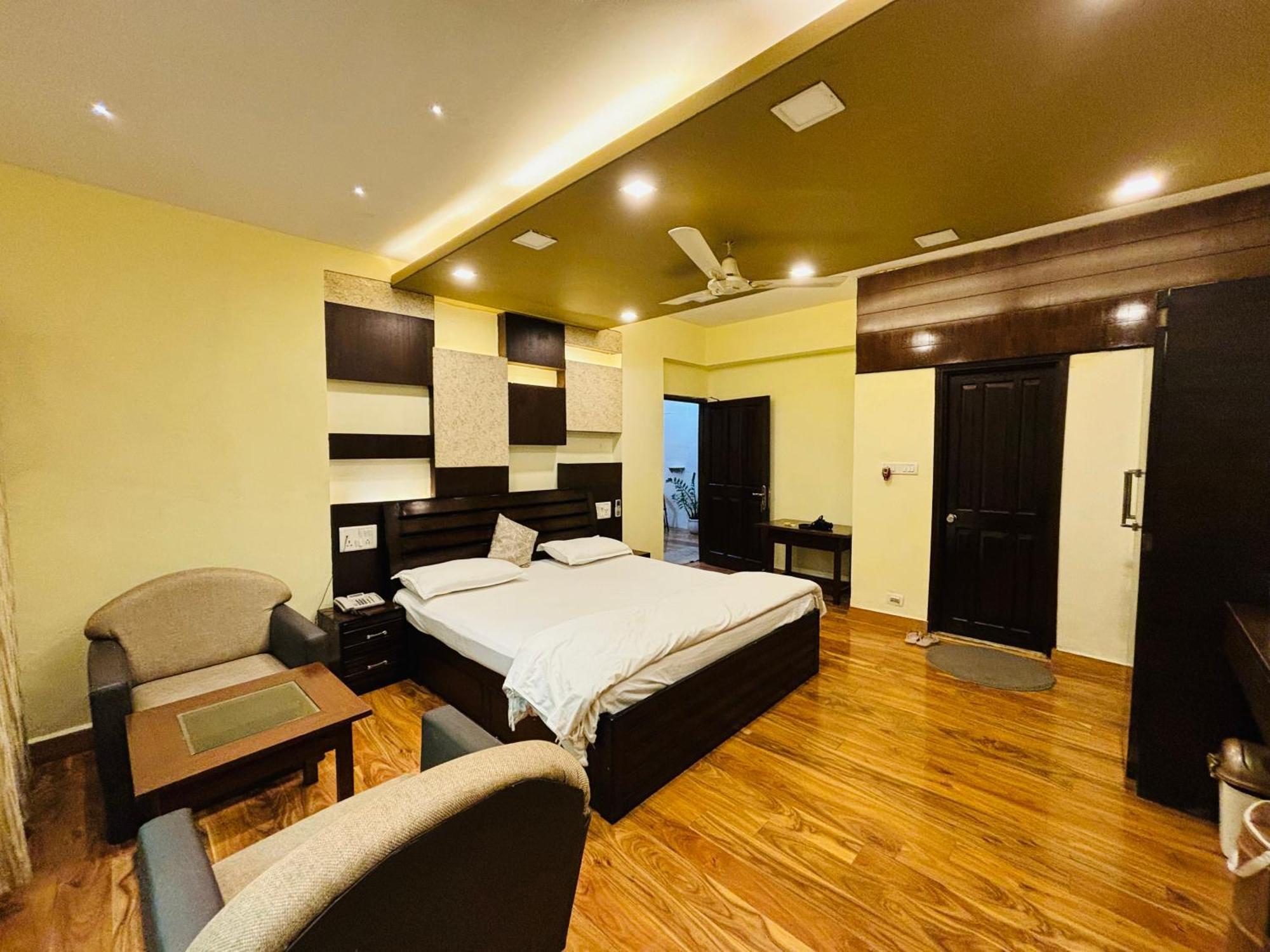 Royal Palms Luxury Service Apartment ناغبور المظهر الخارجي الصورة